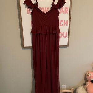 Romantic Cold-Shoulder Bordeaux Maxi